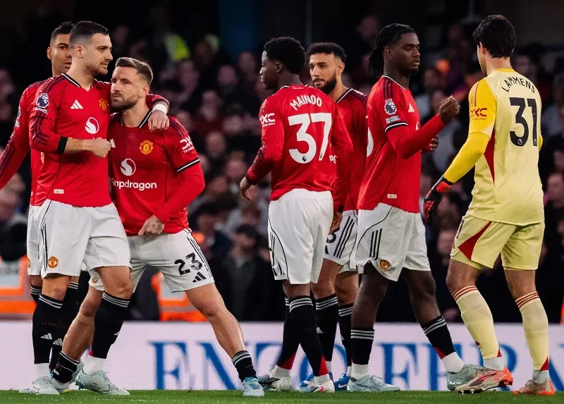 Phong độ của MU vs Brentford đều thiếu ổn định